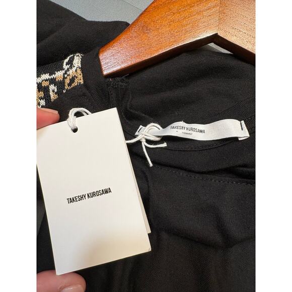 New NWT Takeshy Kurosawa Black Crewneck Embroidered Shoulder T Shirt - Medium - Picture 7 of 9